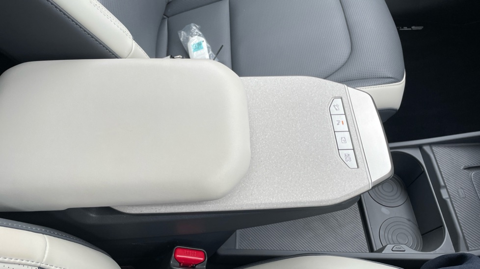 Kia EV3 150kW GT-Line S 81.4kWh 5dr Auto Electric Estate - Image 41