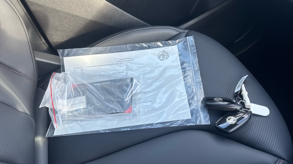 MG HS 1.5 T-GDI Hybrid+ Trophy 5dr Auto Hybrid Hatchback - Image 19