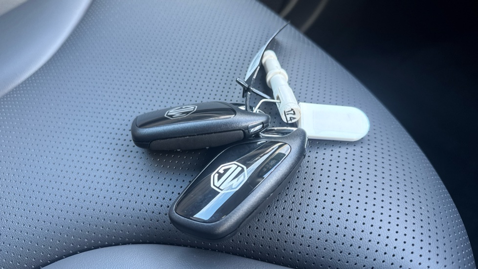 MG HS 1.5 T-GDI Hybrid+ Trophy 5dr Auto Hybrid Hatchback - Image 20