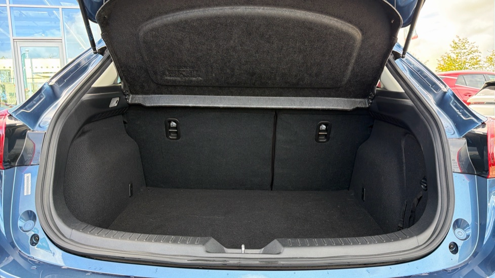 Mazda 3 2.0 SE-L Nav 5dr Petrol Hatchback - Image 4