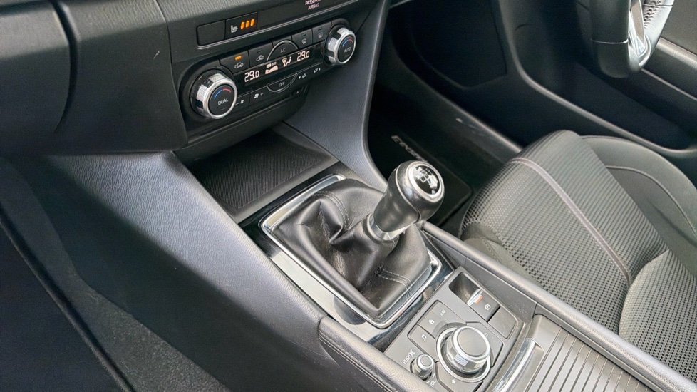 Mazda 3 2.0 SE-L Nav 5dr Petrol Hatchback - Image 13