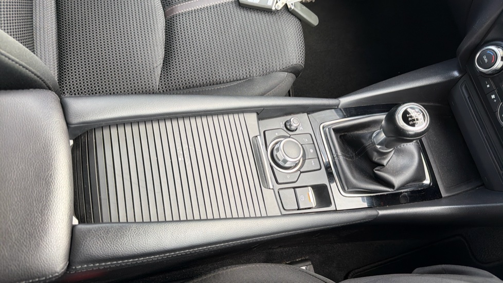 Mazda 3 2.0 SE-L Nav 5dr Petrol Hatchback - Image 39
