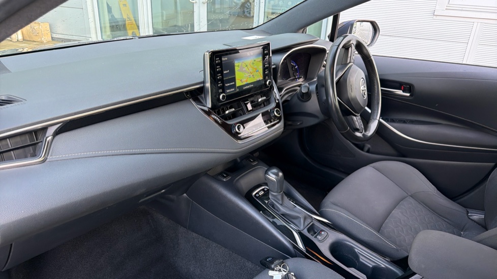 Toyota Corolla 1.8 VVT-i Hybrid Icon Tech 5dr CVT Hybrid Hatchback - Image 9