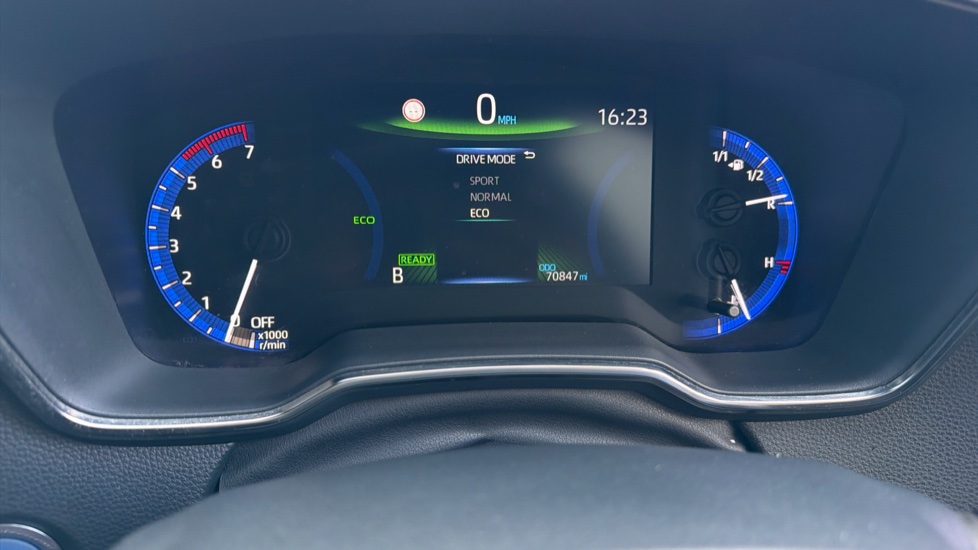 Toyota Corolla 1.8 VVT-i Hybrid Icon Tech 5dr CVT Hybrid Hatchback - Image 32