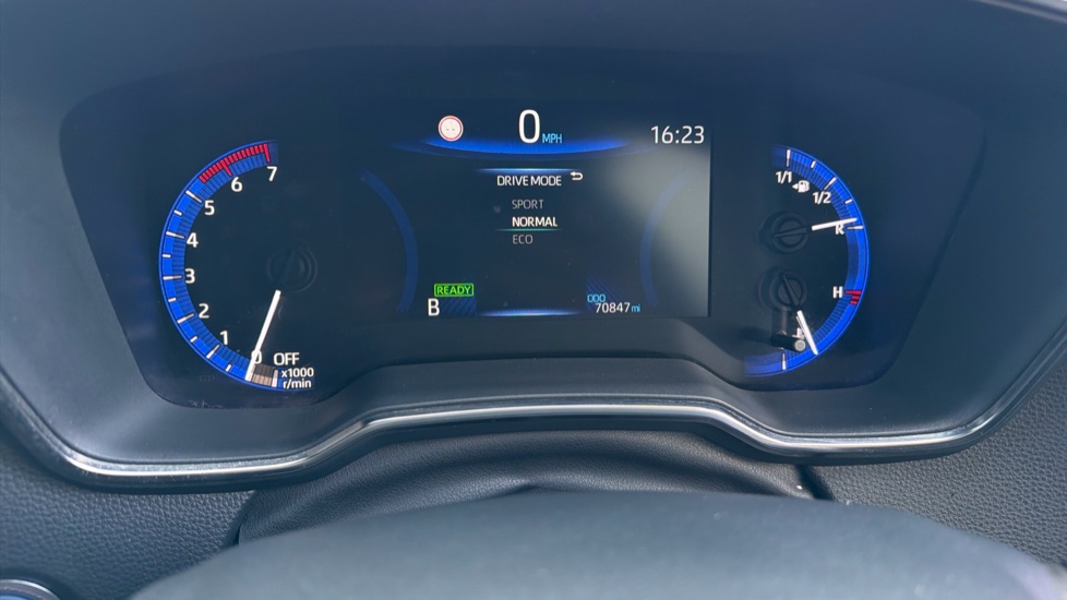 Toyota Corolla 1.8 VVT-i Hybrid Icon Tech 5dr CVT Hybrid Hatchback - Image 33