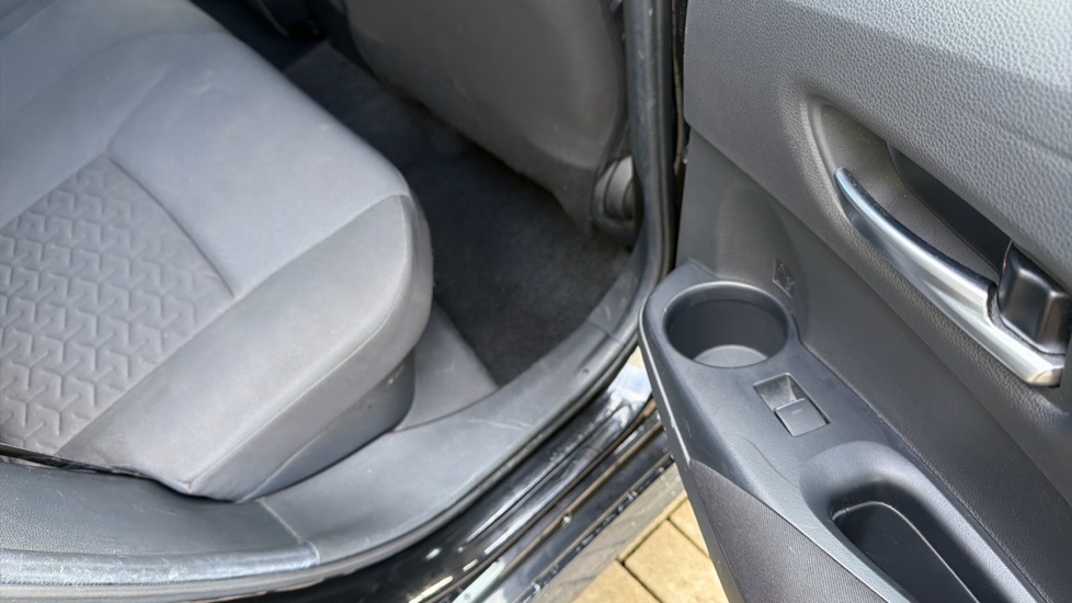 Toyota Corolla 1.8 VVT-i Hybrid Icon Tech 5dr CVT Hybrid Hatchback - Image 45