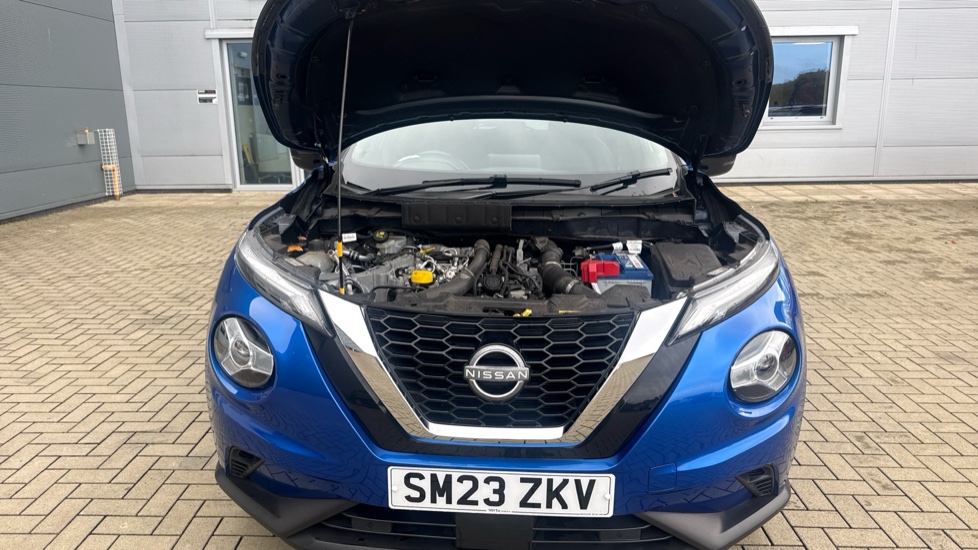 Nissan Juke 1.0 DiG-T 114 N-Connecta 5dr Petrol Hatchback - Image 8