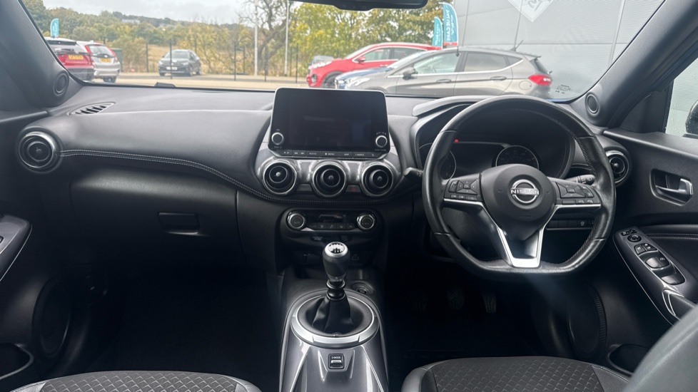Nissan Juke 1.0 DiG-T 114 N-Connecta 5dr Petrol Hatchback - Image 10