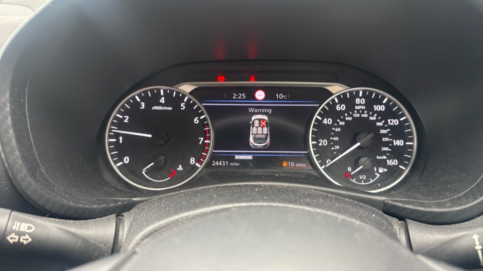 Nissan Juke 1.0 DiG-T 114 N-Connecta 5dr Petrol Hatchback - Image 18