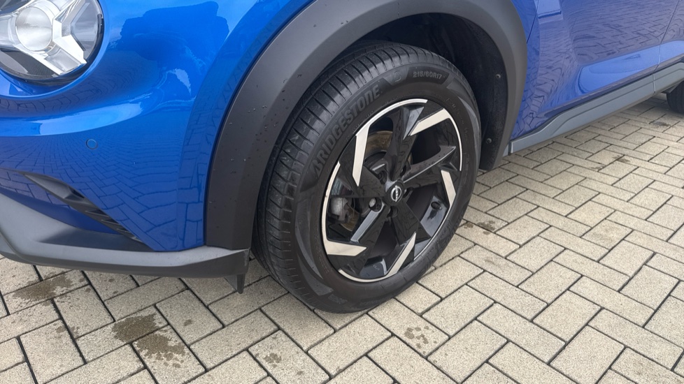 Nissan Juke 1.0 DiG-T 114 N-Connecta 5dr Petrol Hatchback - Image 21