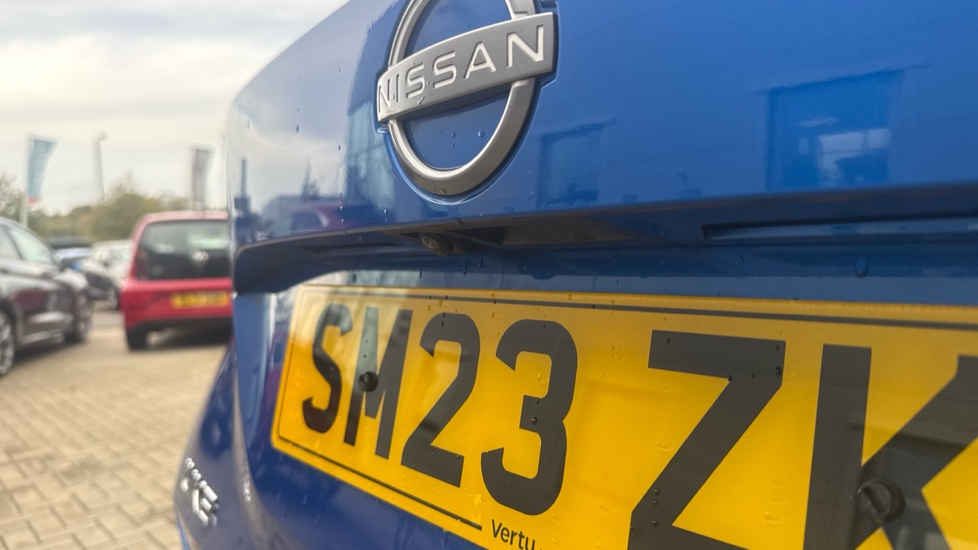 Nissan Juke 1.0 DiG-T 114 N-Connecta 5dr Petrol Hatchback - Image 28