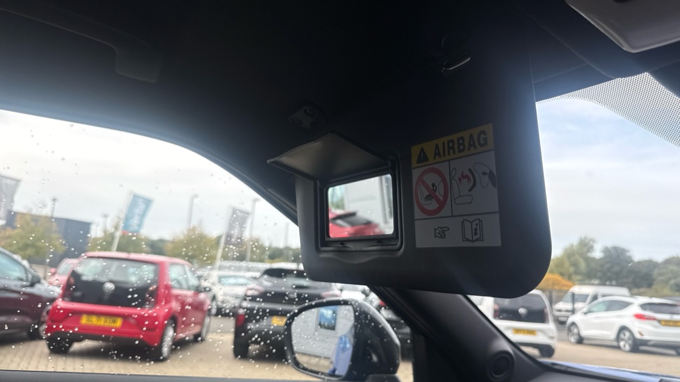 Nissan Juke 1.0 DiG-T 114 N-Connecta 5dr Petrol Hatchback - Image 47