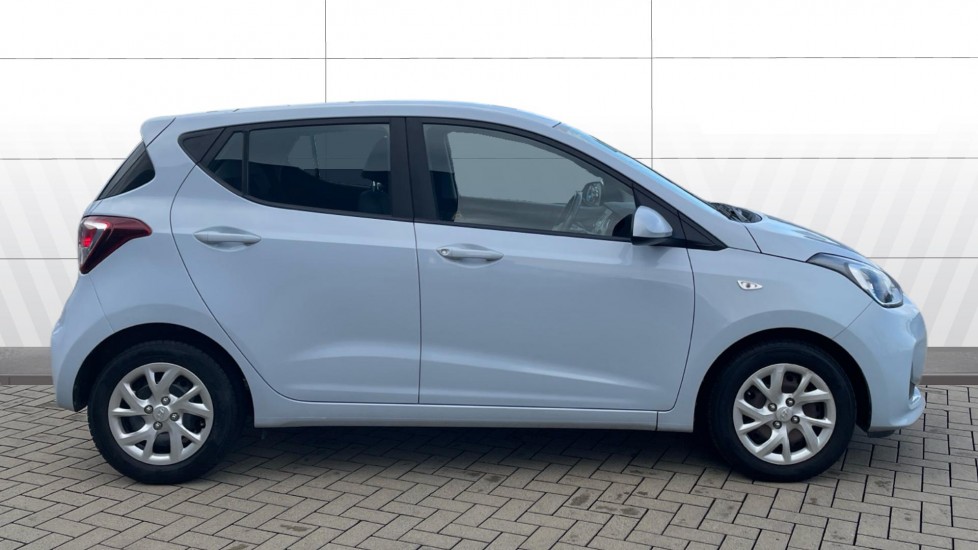 Hyundai i10 1.0 SE 5dr Petrol Hatchback - Image 5