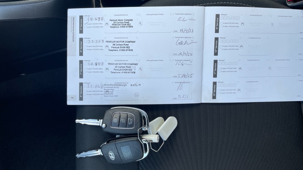 Hyundai i10 1.0 SE 5dr Petrol Hatchback - Image 19