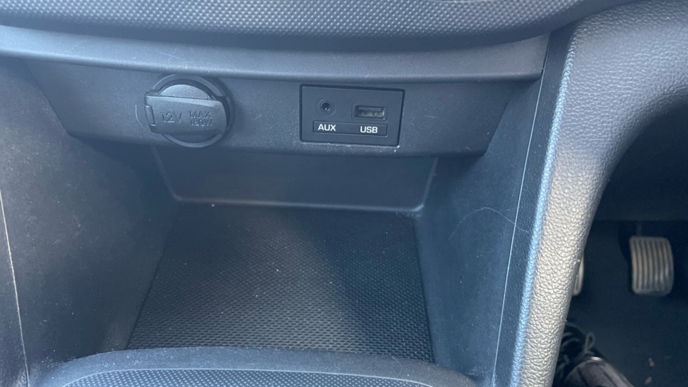 Hyundai i10 1.0 SE 5dr Petrol Hatchback - Image 36