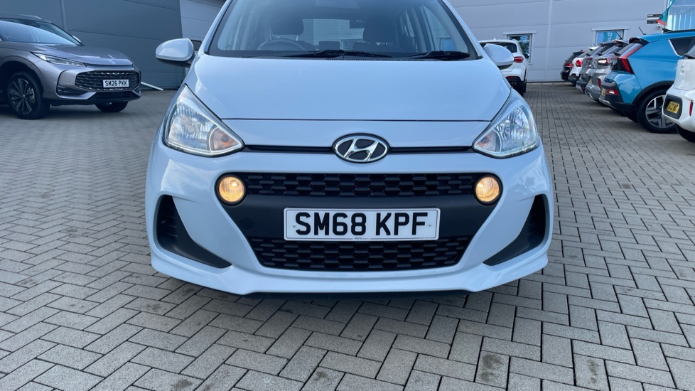 Hyundai i10 1.0 SE 5dr Petrol Hatchback - Image 46