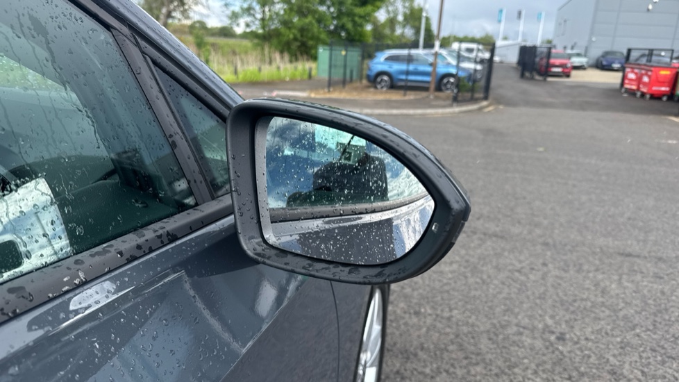 Volkswagen Golf 1.5 TSI Life 5dr Petrol Hatchback - Image 27