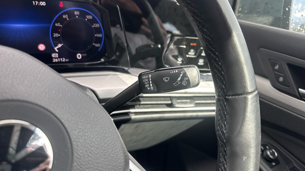 Volkswagen Golf 1.5 TSI Life 5dr Petrol Hatchback - Image 31