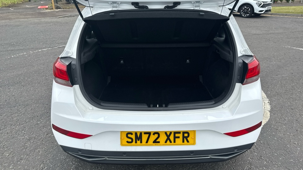 Hyundai i30 1.0T GDi SE Connect 5dr Petrol Hatchback - Image 4