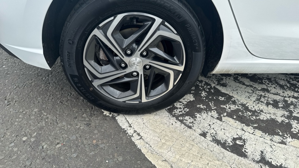 Hyundai i30 1.0T GDi SE Connect 5dr Petrol Hatchback - Image 29