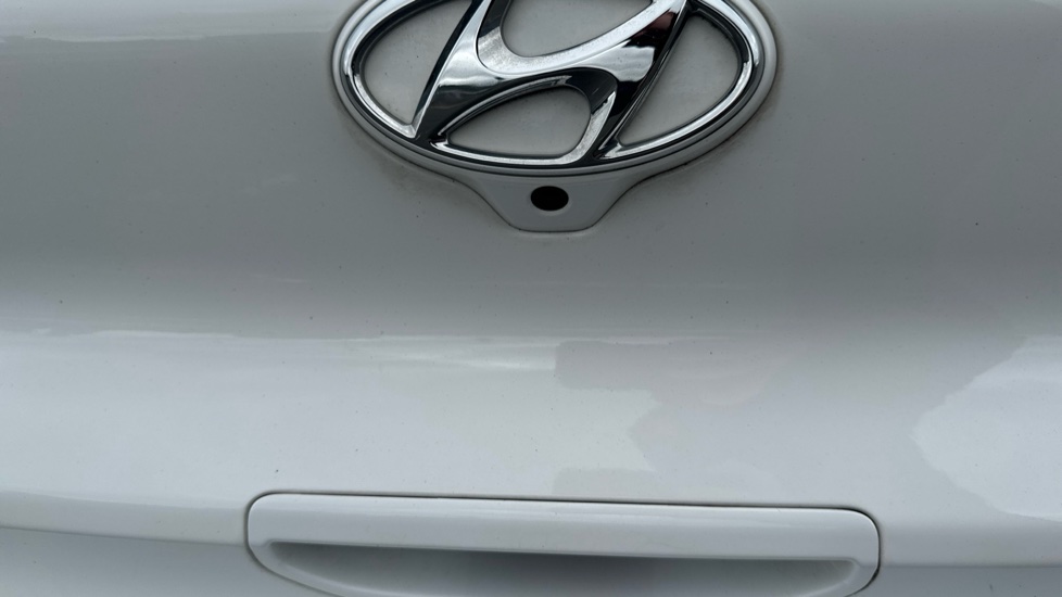 Hyundai i30 1.0T GDi SE Connect 5dr Petrol Hatchback - Image 30
