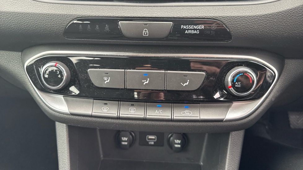 Hyundai i30 1.0T GDi SE Connect 5dr Petrol Hatchback - Image 41