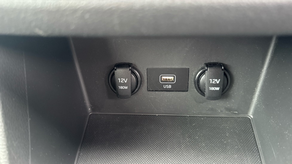 Hyundai i30 1.0T GDi SE Connect 5dr Petrol Hatchback - Image 44