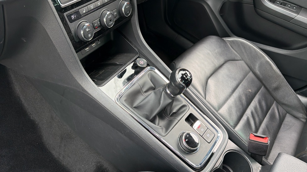 SEAT Ateca 1.5 TSI EVO Xcellence Lux [EZ] 5dr Petrol Estate - Image 13
