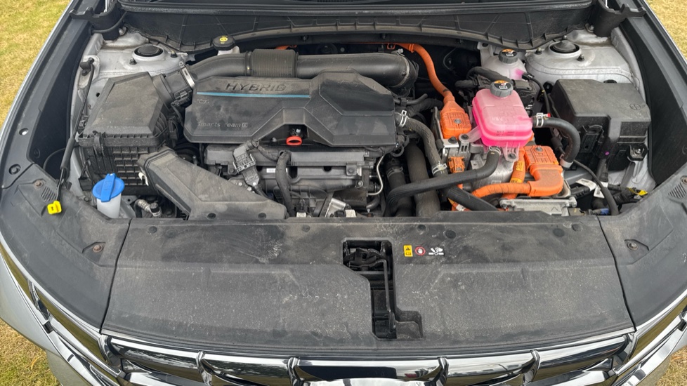 Hyundai TUCSON 1.6 TGDi Hybrid 230 Premium 5dr 2WD Auto Hybrid Estate - Image 8