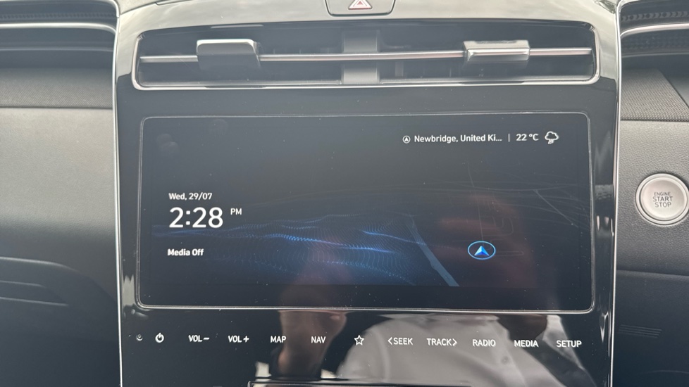 Hyundai TUCSON 1.6 TGDi Hybrid 230 Premium 5dr 2WD Auto Hybrid Estate - Image 12