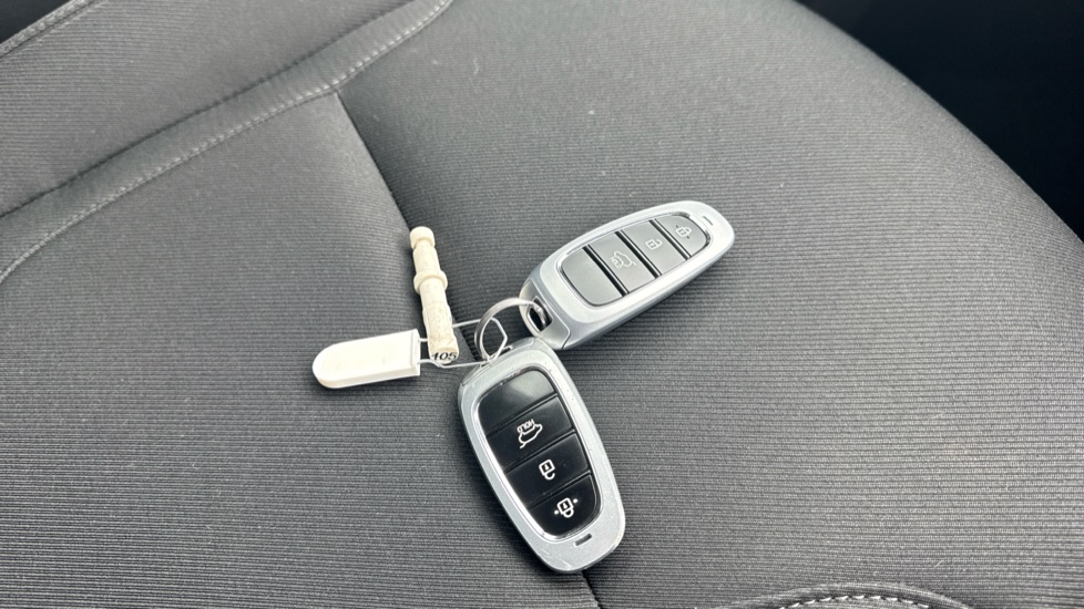 Hyundai TUCSON 1.6 TGDi Hybrid 230 Premium 5dr 2WD Auto Hybrid Estate - Image 20