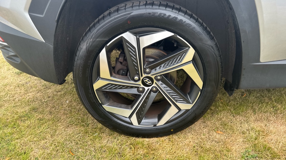Hyundai TUCSON 1.6 TGDi Hybrid 230 Premium 5dr 2WD Auto Hybrid Estate - Image 26