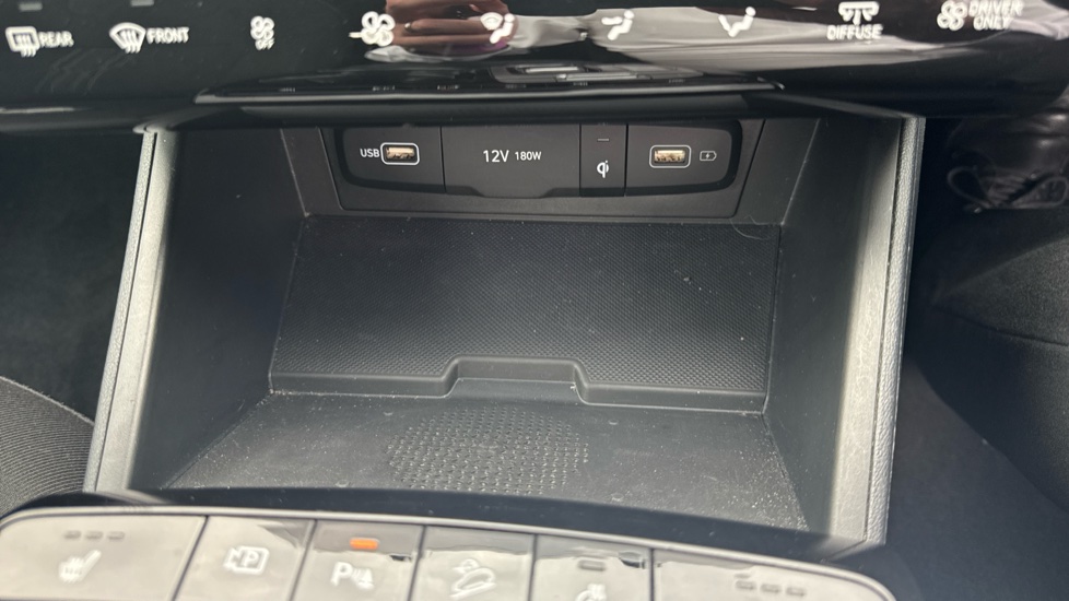 Hyundai TUCSON 1.6 TGDi Hybrid 230 Premium 5dr 2WD Auto Hybrid Estate - Image 54