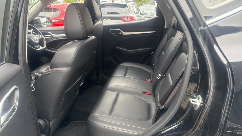 MG ZS 1.5 VTi-TECH Exclusive 5dr Petrol Hatchback - Image 16