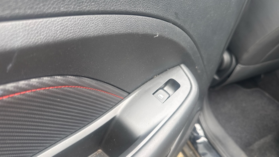 MG ZS 1.5 VTi-TECH Exclusive 5dr Petrol Hatchback - Image 28