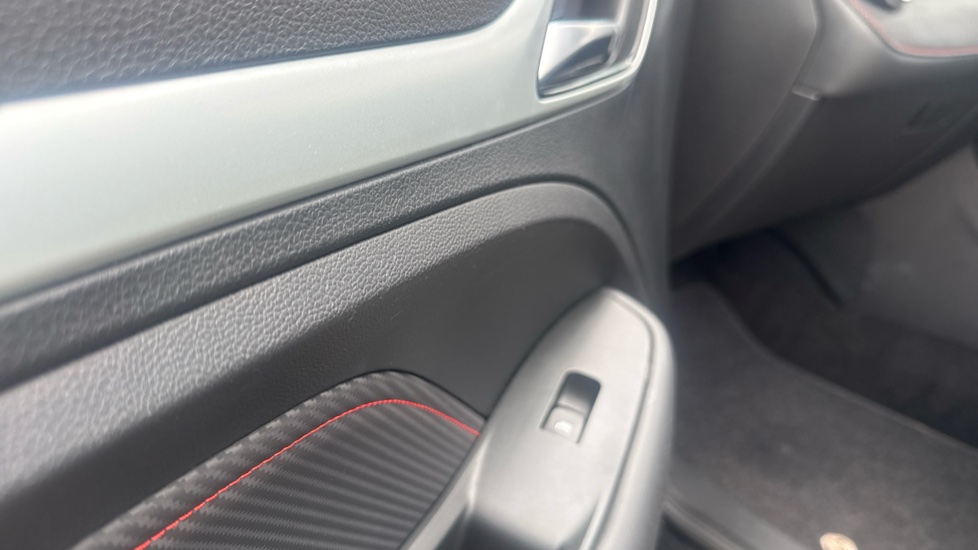 MG ZS 1.5 VTi-TECH Exclusive 5dr Petrol Hatchback - Image 31