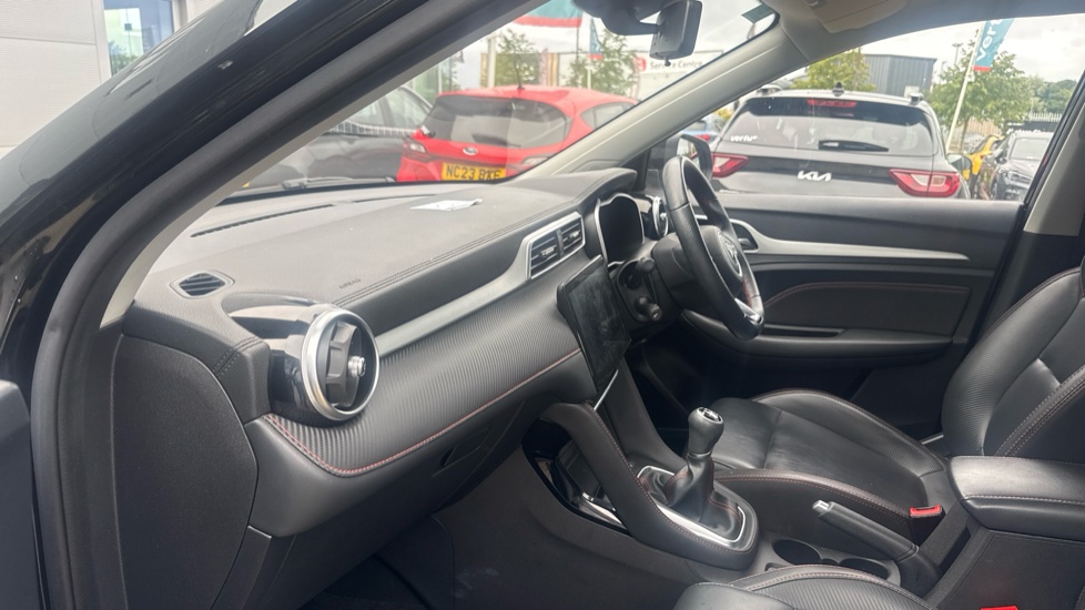 MG ZS 1.5 VTi-TECH Exclusive 5dr Petrol Hatchback - Image 32