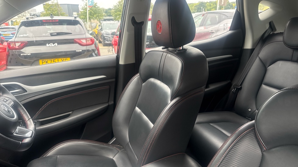 MG ZS 1.5 VTi-TECH Exclusive 5dr Petrol Hatchback - Image 34