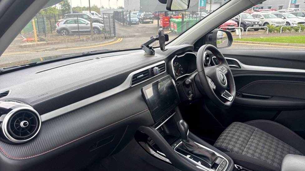 MG ZS 1.0T GDi Excite 5dr DCT Petrol Hatchback - Image 9