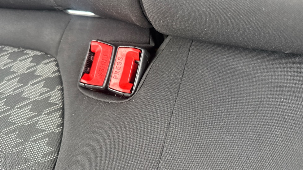 MG ZS 1.0T GDi Excite 5dr DCT Petrol Hatchback - Image 17