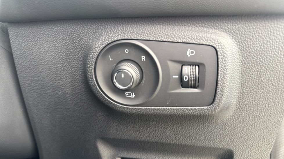 MG ZS 1.0T GDi Excite 5dr DCT Petrol Hatchback - Image 33