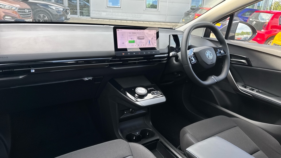 MG MG4 150kW SE [Nav] EV Long Range 64kWh 5dr Auto Electric Hatchback - Image 9