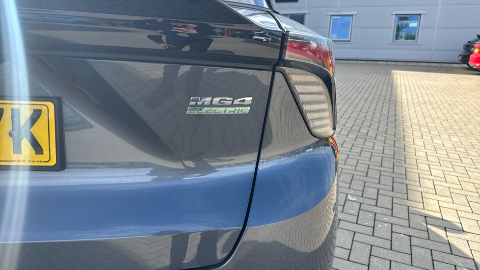 MG MG4 150kW SE [Nav] EV Long Range 64kWh 5dr Auto Electric Hatchback - Image 25