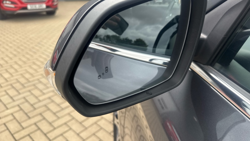 MG ZS 1.5 SE 5dr Petrol Hatchback - Image 23