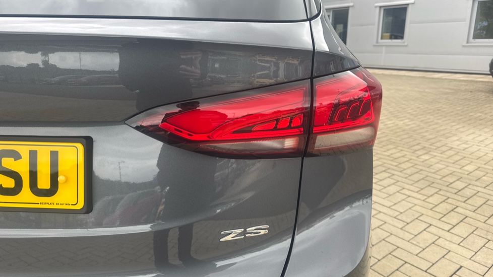 MG ZS 1.5 SE 5dr Petrol Hatchback - Image 25