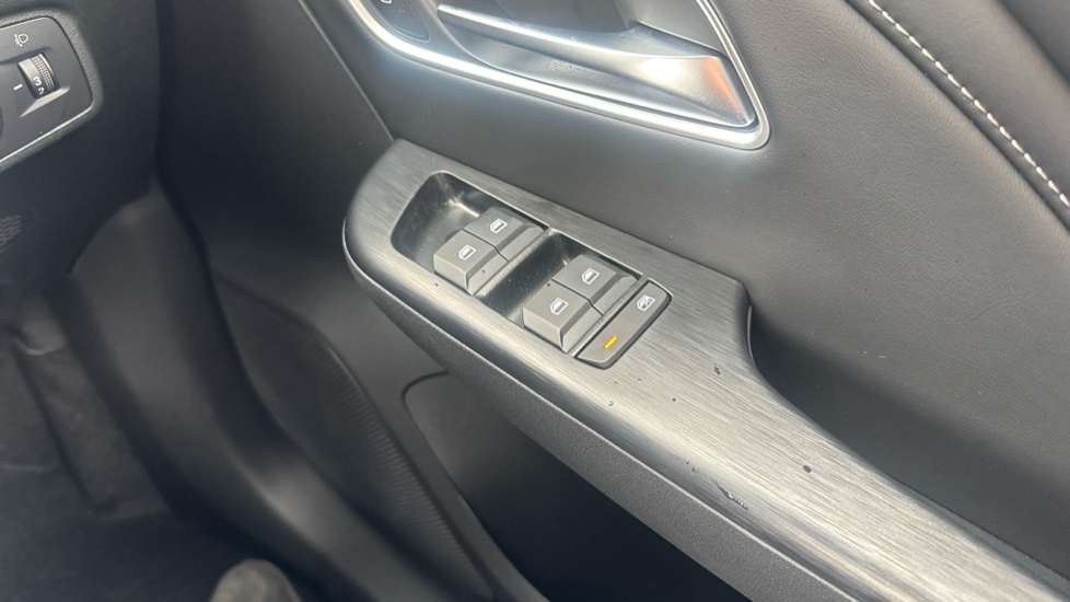 MG ZS 1.5 SE 5dr Petrol Hatchback - Image 34