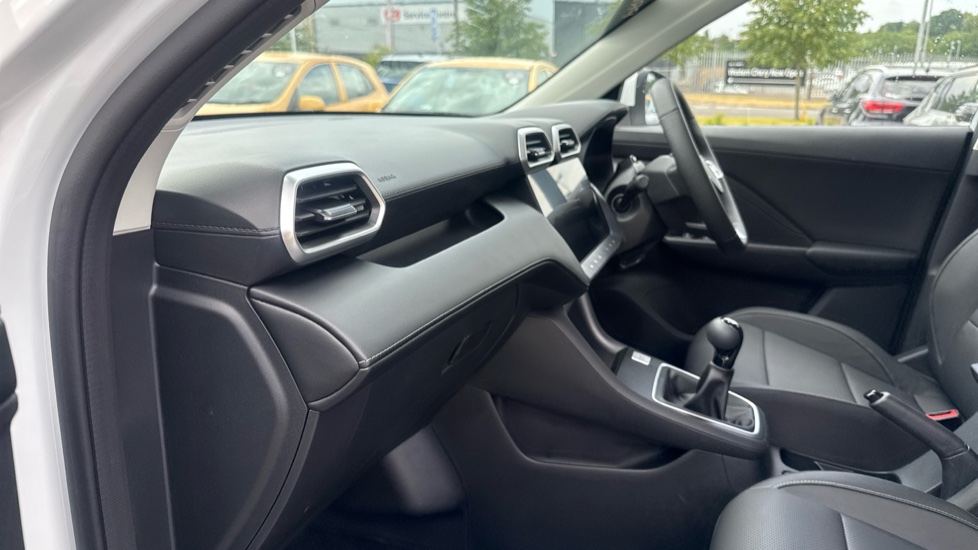 MG ZS 1.5 SE 5dr Petrol Hatchback - Image 32