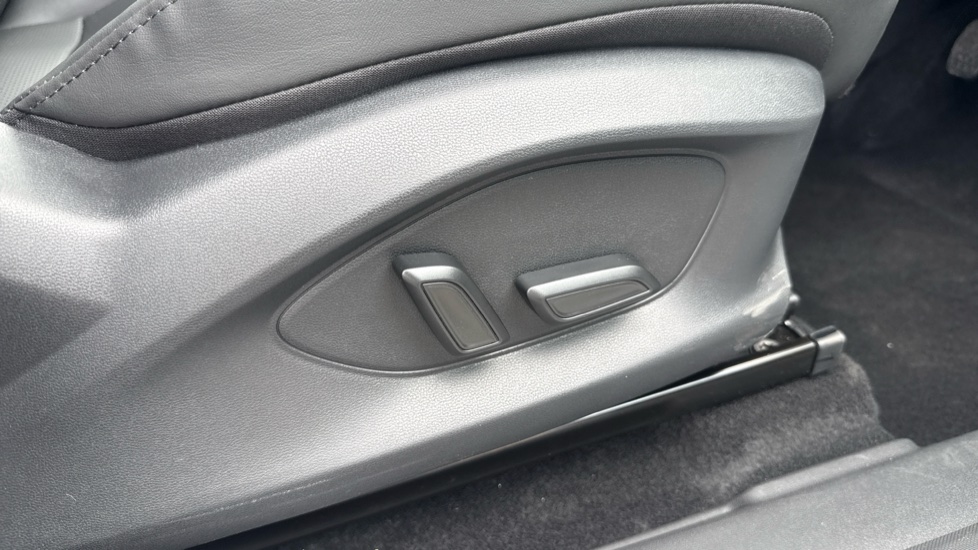 MG ZS 1.5 SE 5dr Petrol Hatchback - Image 35