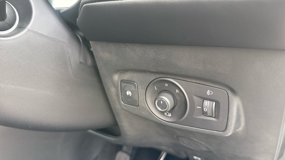 MG ZS 1.5 SE 5dr Petrol Hatchback - Image 36