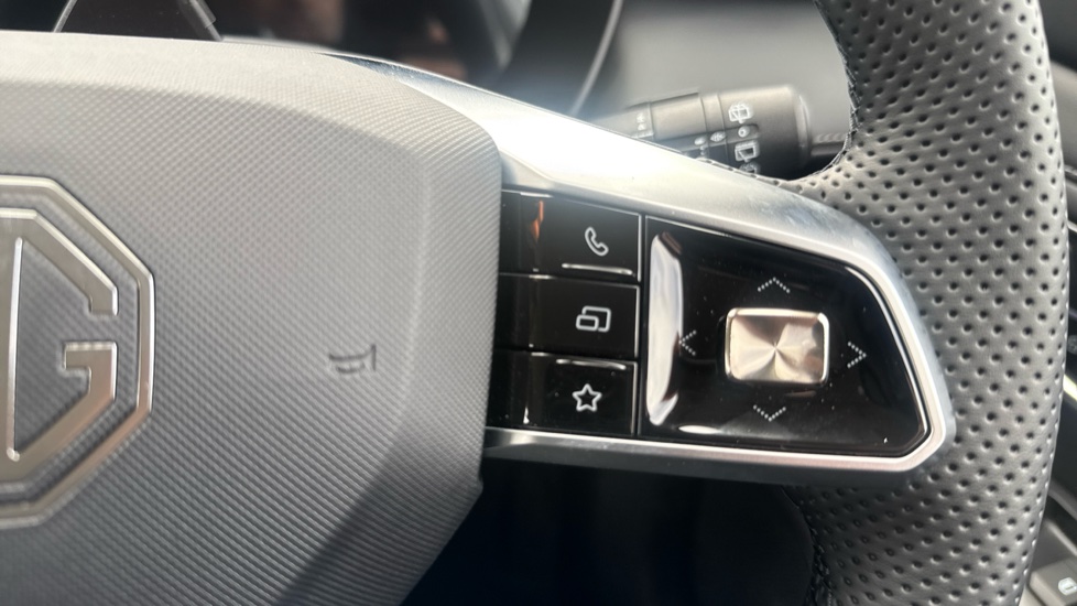 MG ZS 1.5 SE 5dr Petrol Hatchback - Image 37